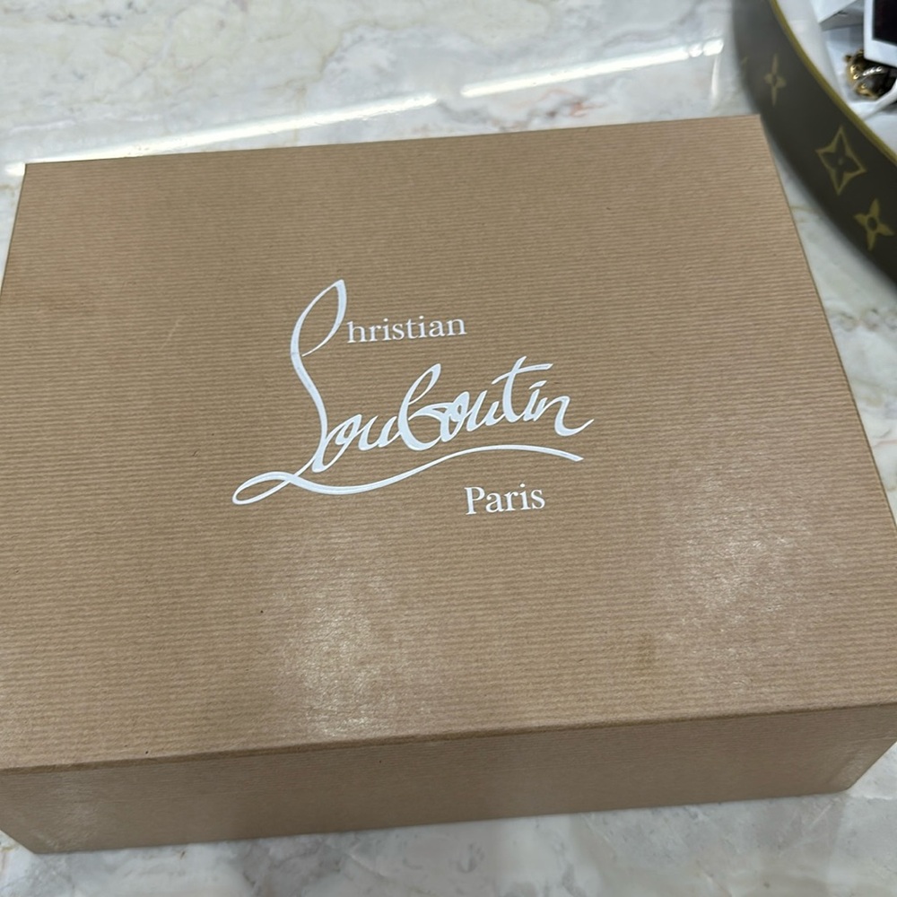 Location shoe box!